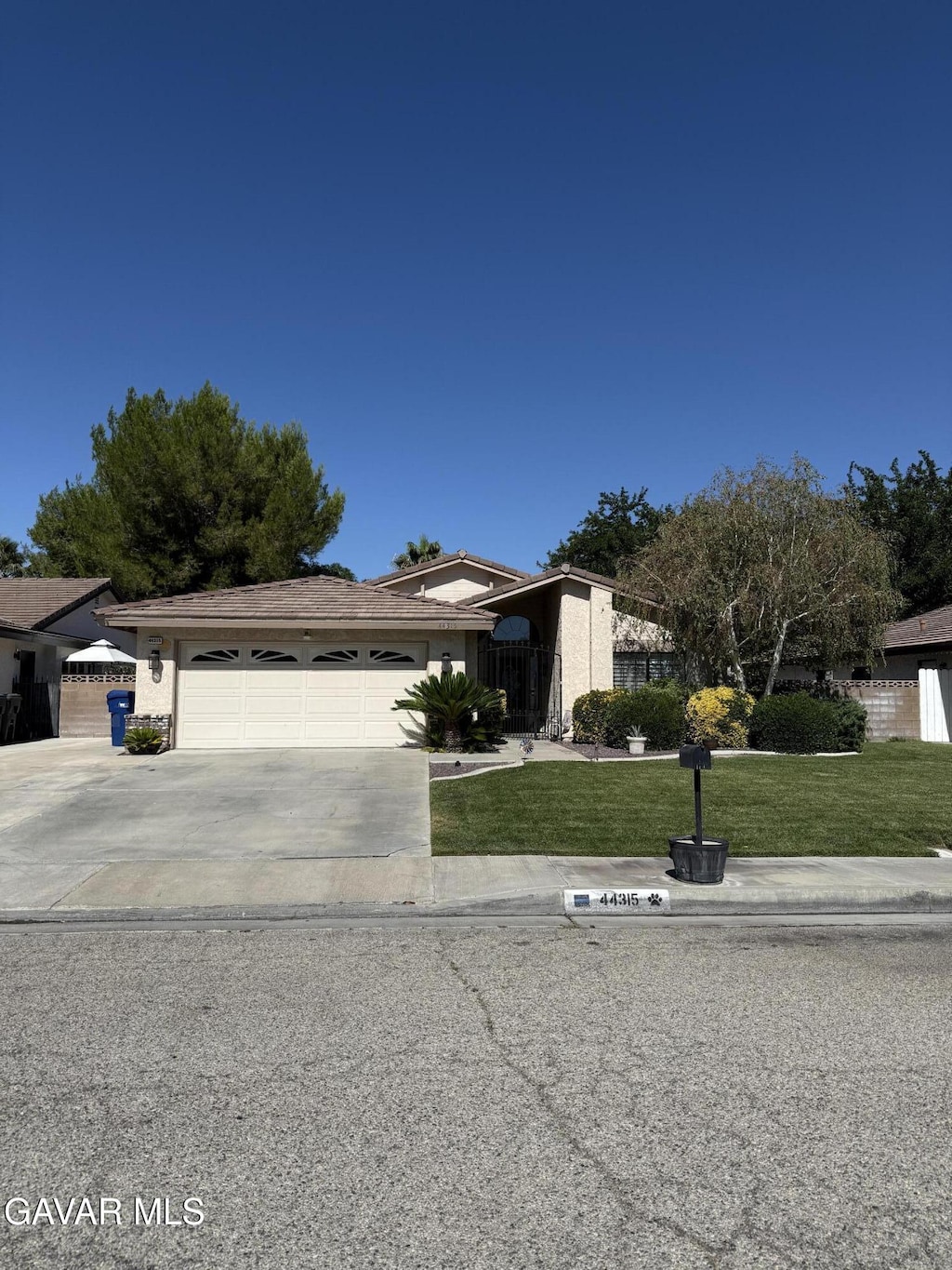 44315 W 31st St, Lancaster, CA 93536 - photo 2