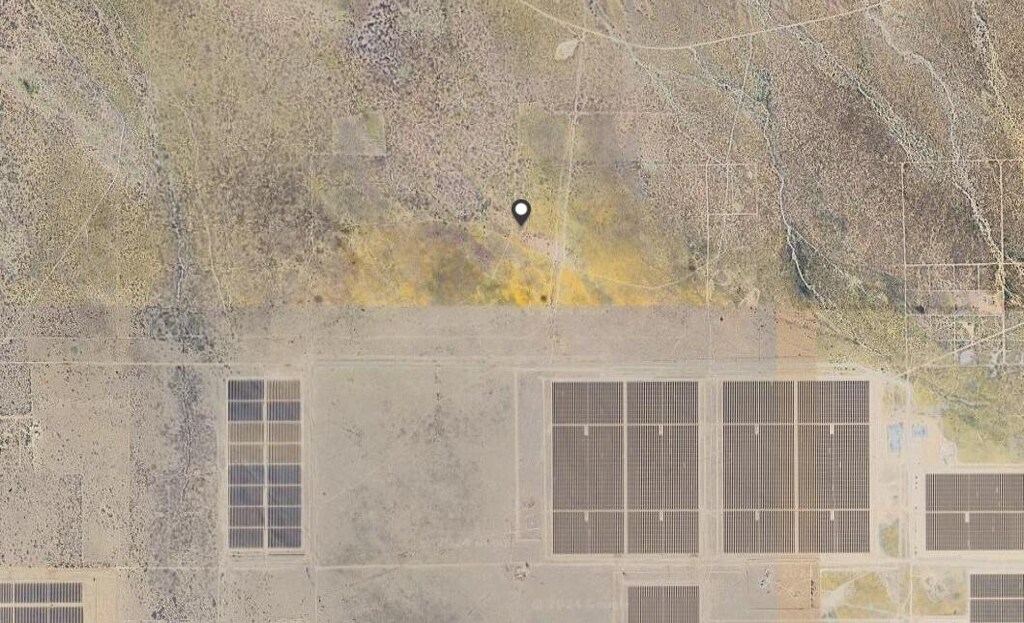 205th St W, North Of Patterson, Rosamond, CA 93560