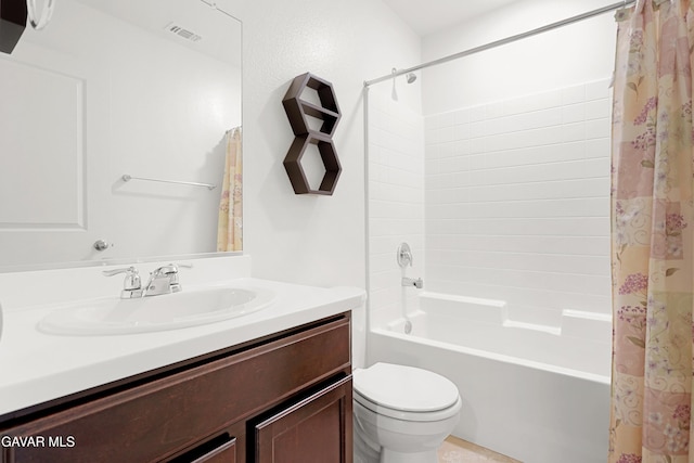 6116 Commonwealth Ave, Bakersfield, CA 93313 - full bath featuring shower / tub combo and vanity