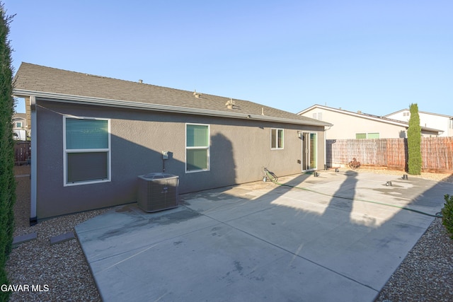 6116 Commonwealth Ave, Bakersfield, CA 93313 - back of house featuring a patio area and stucco siding
