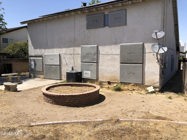 1132 Morven St, Lancaster, CA 93535 - back of property with stucco siding