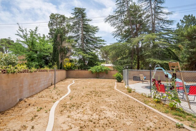 43818 Halcom Ave, Lancaster, CA 93536 - view of fenced backyard