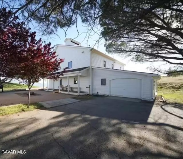 30508 Buckskin Dr, Tehachapi, CA 93561 - view of front of property with driveway
