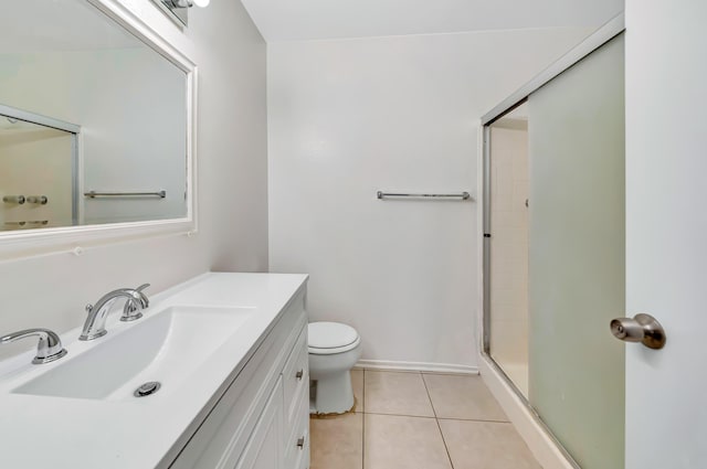 2820 S S Ave, Palmdale, CA 93550 - full bath with tile patterned floors, vanity, toilet, and an enclosed shower