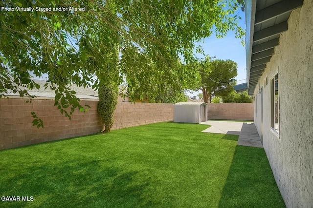 1109 W W Ave Unit J8, Lancaster, CA 93534 - view of fenced backyard