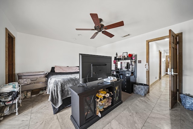 bedroom featuring ceiling fan