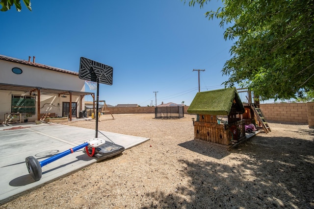 view of yard with a patio