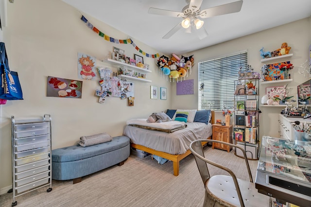 bedroom featuring a ceiling fan