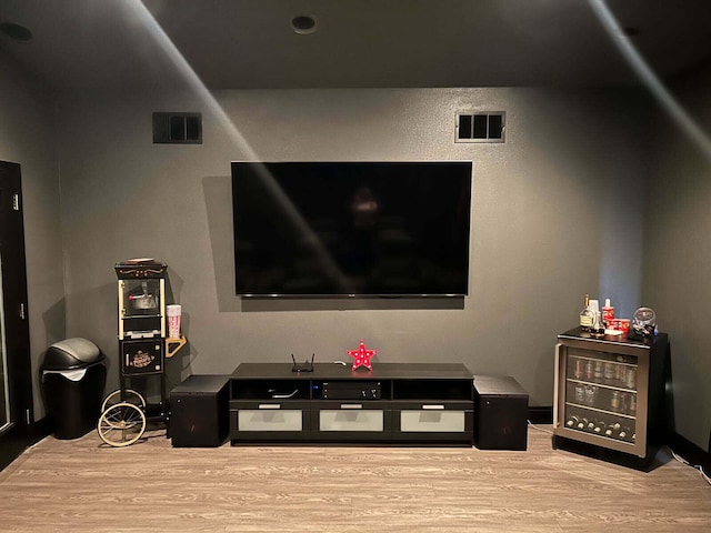details featuring visible vents and wood finished floors