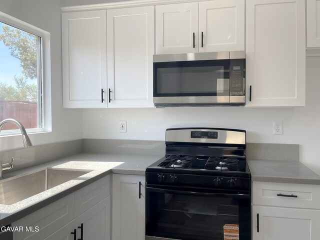 10779 Begonia St, Adelanto, CA 92301