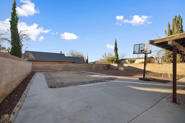 44627 E 11th St, Lancaster, CA 93535 - fenced backyard with a patio area