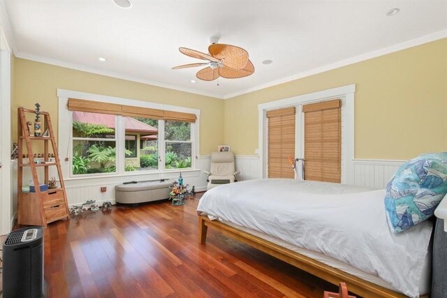 65-1104 Hokuula Rd, Kamuela, HI 96743 - bedroom featuring wainscoting, wood finished floors, ornamental molding, a ceiling fan, and recessed lighting