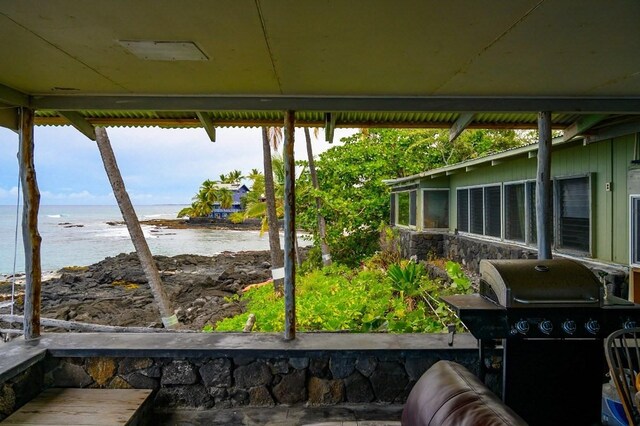 77-6300 Alii Dr, Kailua-Kona, HI 96740 - sunroom / solarium featuring a water view