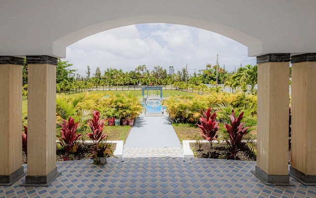 15-1660 3rd Ave, Keaau, HI 96749 - view of patio featuring a gate