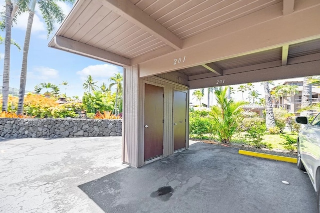 78-261 Manukai St Unit 201, Kailua-Kona, HI 96740 - view of garage