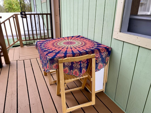 16-1824 Hopue Rd, Mountain View, HI 96760 - view of wooden deck