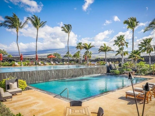 72-1176 Kekahawaiole Dr, Kailua Kona, HI 96740