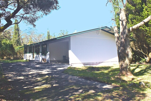 19-4035 Haunani Rd, Volcano, HI 96785 - view of side of home