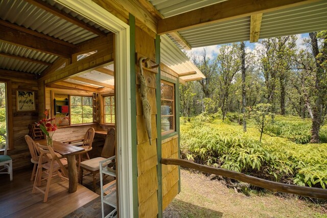 11-2860 Apele Rd, Mountain View, HI 96771 - sunroom / solarium with plenty of natural light