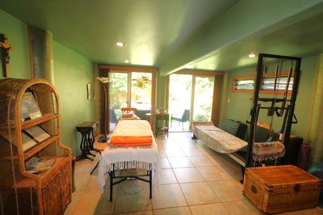 82-6286 Puuhonua Rd, Captain Cook, HI 96704 - tiled bedroom with access to outside and recessed lighting