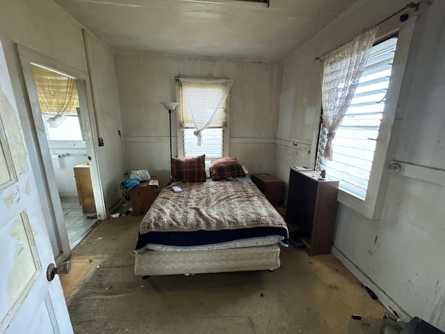27-292 Old Mamalahoa Hwy, Papaikou, HI 96781 - bedroom featuring multiple windows and ensuite bathroom