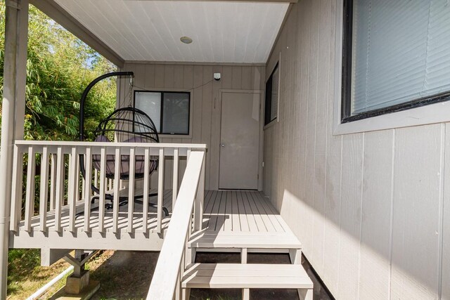 99-7715 Kalehua Pl, Volcano, HI 96778 - entrance to property featuring a wooden deck