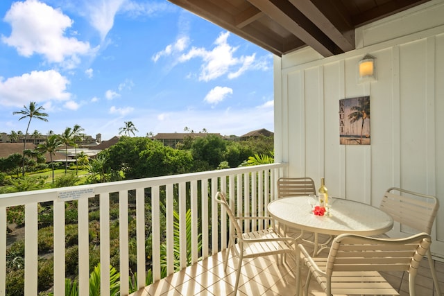 2253 Poipu Rd Unit 312, Koloa, HI 96756 - balcony with outdoor dining area
