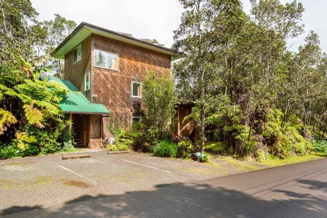 11-3828 2nd St, Volcano, HI 96785 - view of front facade with uncovered parking