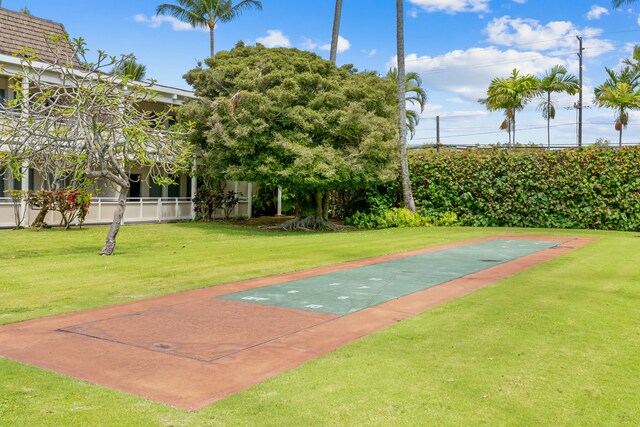 525 Aleka Lp Unit G9, Kapaa, HI 96746 - surrounding community with a lawn and shuffleboard