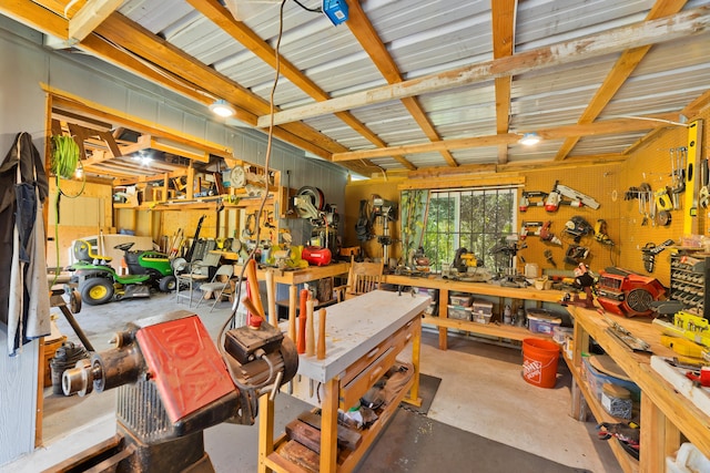 15-2059 10th Ave, Keaau, HI 96749 - miscellaneous room with a workshop area and concrete flooring