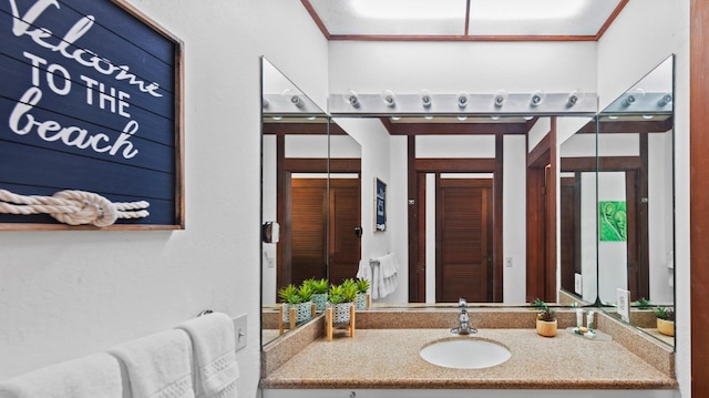 2253 Poipu Rd Unit 170, Koloa, HI 96756 - bathroom featuring vanity