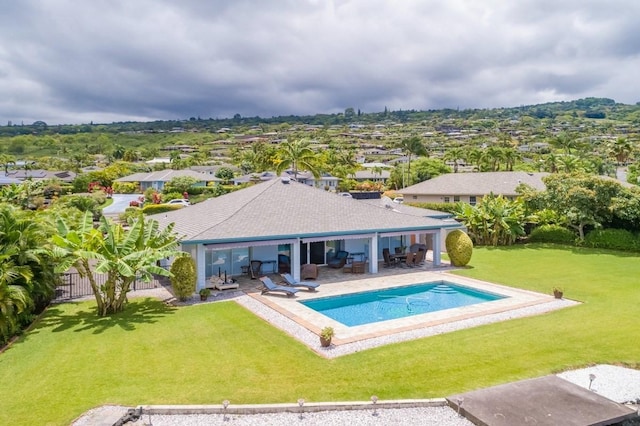 76-135 Kamehamalu St, Kailua-Kona, HI 96740 - swimming pool with a patio and a residential view