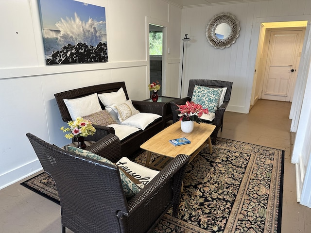 55-680 Hawi Rd, Hawi, HI 96719 - living room featuring baseboards