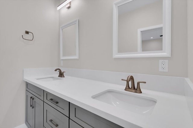 15-1517 Beach Rd, Keaau, HI 96749 - full bath featuring double vanity