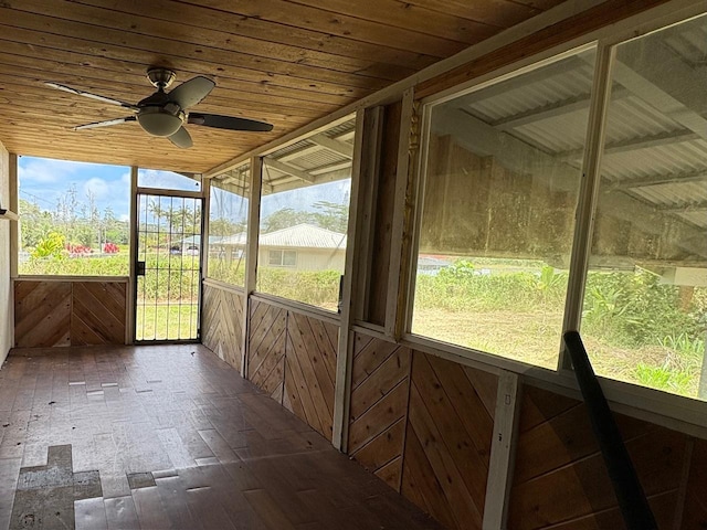 15-1698 19th Ave, Keaau, HI 96749 - unfurnished sunroom with ceiling fan