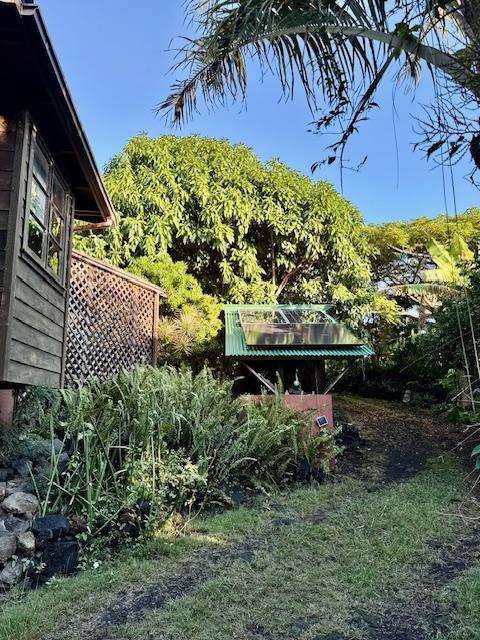 94-6435 Palaoa Rd, Naalehu, HI 96772 - view of yard