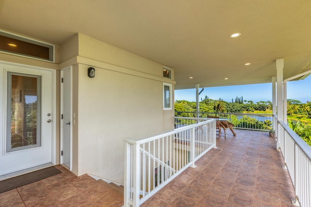 4633 Waiakalua St, Kilauea, HI 96754 - balcony with a water view
