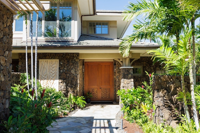 62-3979 Kaunaoa Iki Rd Unit 2A, Kamuela, HI 96743 - doorway to property featuring stone siding and stucco siding
