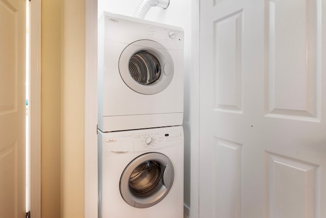 78-7110 Kaluna St Unit 1A, Kailua-Kona, HI 96740 - washroom with estacked washer and dryer
