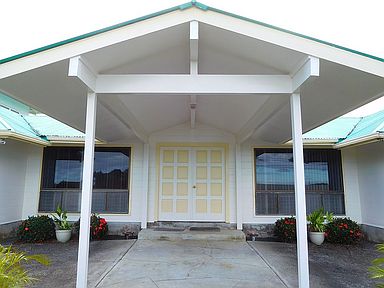 1890 Kaiao St, Hilo, HI 96720 - property entrance featuring stucco siding
