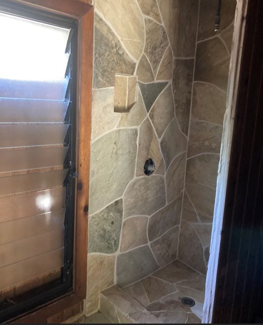 15-2649 Government Beach Rd, Pahoa, HI 96778 - bathroom with tiled shower