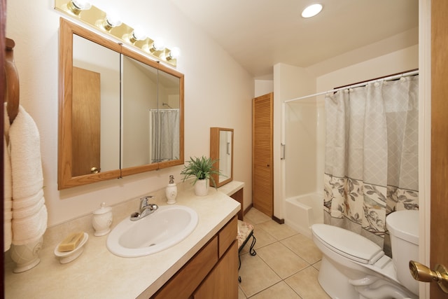 19-4235 Wright Rd, Volcano, HI 96785 - full bathroom featuring toilet, vanity, tile patterned flooring, and shower / bath combination with curtain
