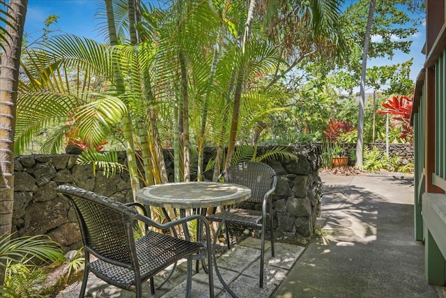 82-6289 Kahauloa St, Captain Cook, HI 96704 - view of patio / terrace featuring outdoor dining area
