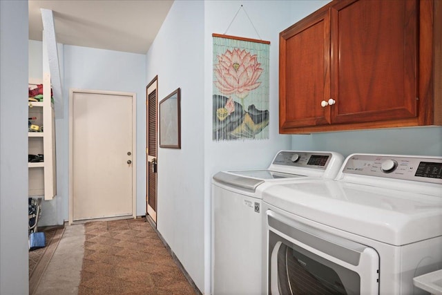 82-6289 Kahauloa St, Captain Cook, HI 96704 - laundry room featuring washing machine and clothes dryer and cabinet space