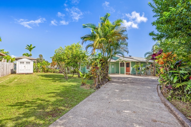 384-A Kaholalele Rd Unit B, Kapaa, HI 96746 - view of yard featuring driveway