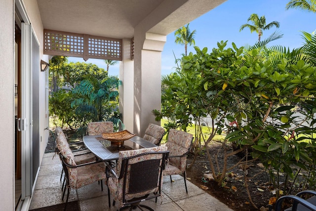 69-555 Waikoloa Beach Dr Unit 2605, Waikoloa, HI 96738 - view of patio / terrace featuring outdoor dining space