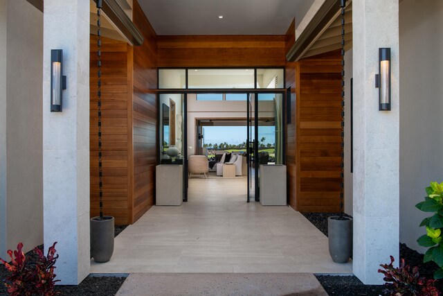 68-1049 Ke Kailani Dr, Kamuela, HI 96743 - hallway with wooden walls