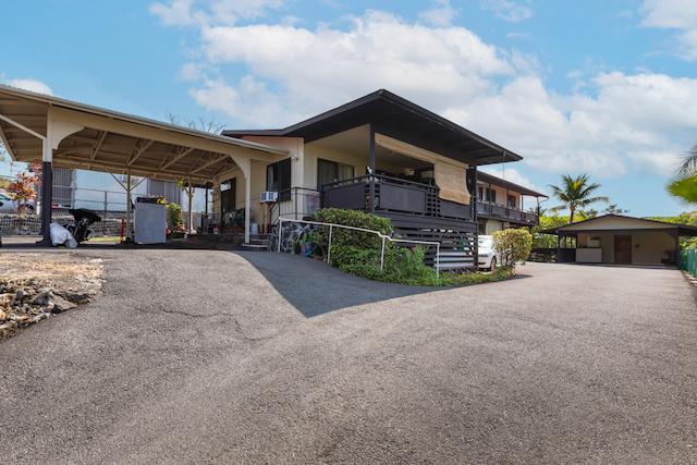 75-160 Lunapule Rd, Kailua-Kona, HI 96740 - view of front of house with driveway and a carport