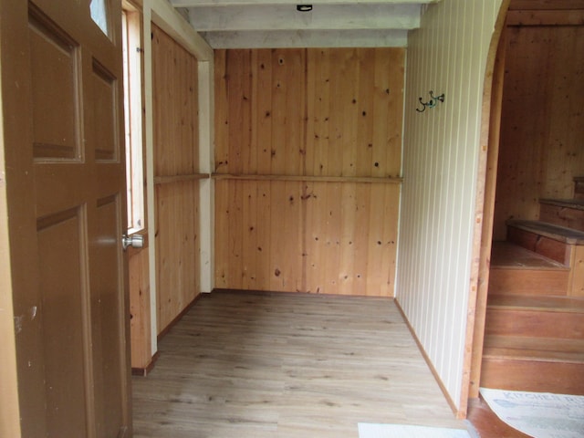12-567 Aloha Rd, Pahoa, HI 96778 - hall featuring light wood finished floors and arched walkways