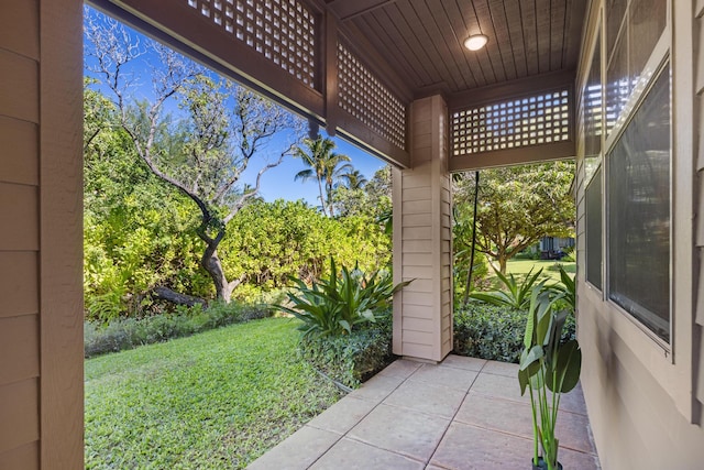 68-1118 N Kaniku Dr Unit 2104, Kamuela, HI 96743 - view of green lawn